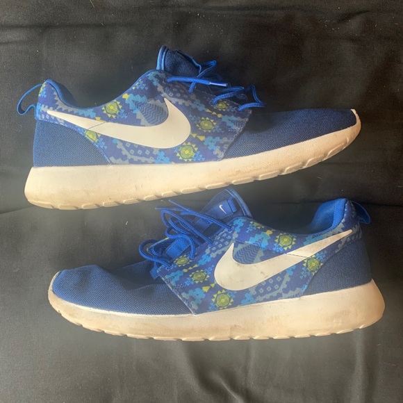 Nike Roshe - Picture 2 of 5